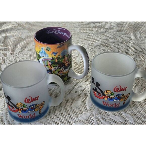 Walt Disney World theme coffee cups - Picture 1 of 8